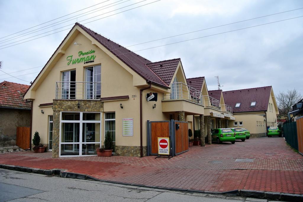 Penzion Furman U Hoffera Vráble Dış mekan fotoğraf